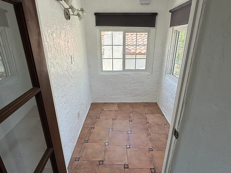 1609 Ellsmere Ave — Photo 26