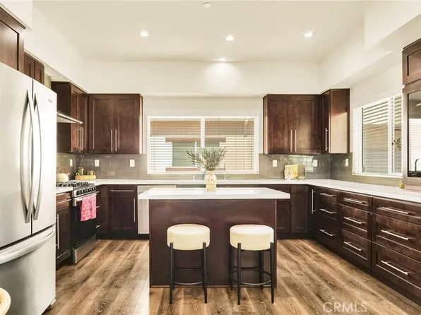 9237 Wakefield Ave Unit 11, Panorama City, CA 91402