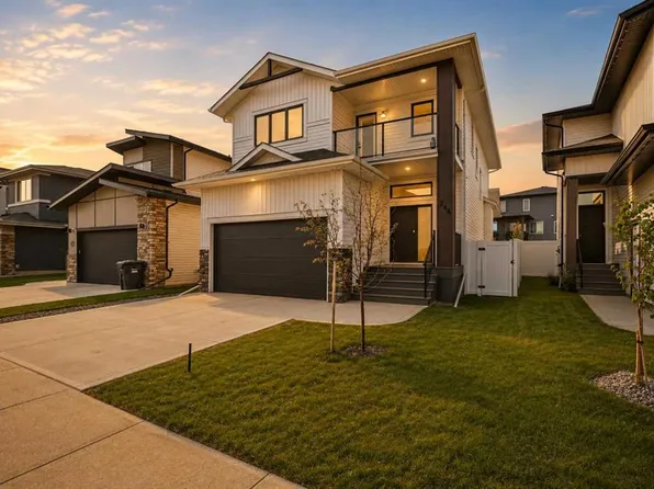 244 E Emerald Dr, Red Deer, AB T4E 1A6