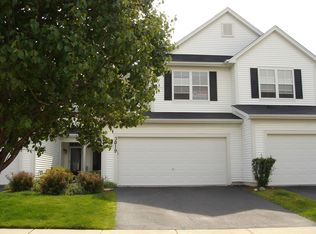 3019 Langston Cir, Saint Charles, IL 60175