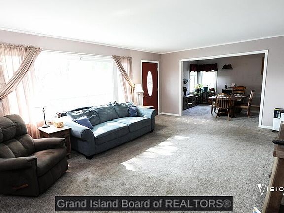 4th image of 2327 Sheridan Ave