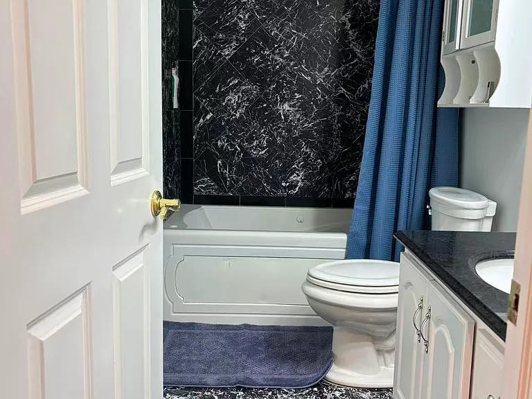1002 Grove St #1 — Photo 13
