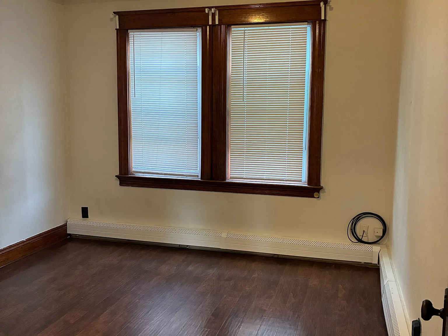2 bed, 1000 sqft, $1,600 — Photo 3