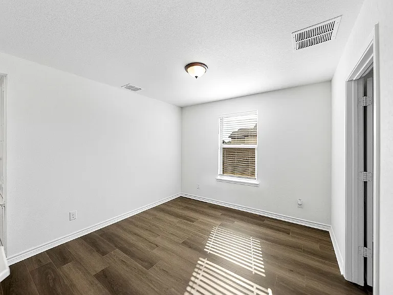 10115 Pearl Crk — Photo 15
