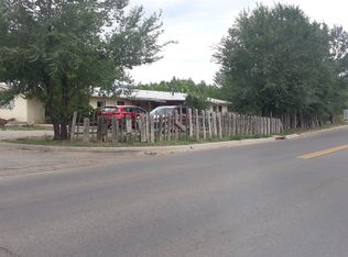 323 Los Pandos Rd, Taos, NM 87571