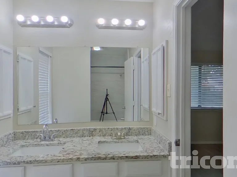 2645 Danberry Ln — Photo 8