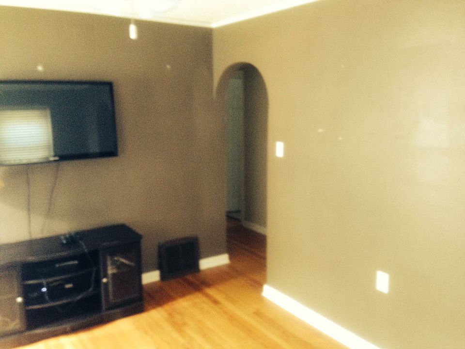 2nd image of 145 E Alton St