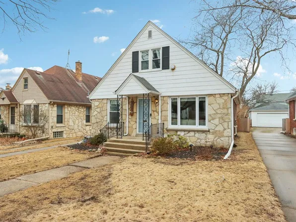 2053 North 85th STREET, Wauwatosa, WI 53226