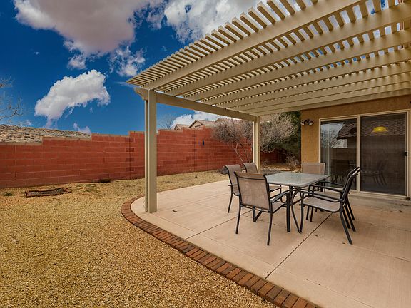 4th image of 309 Valle Alto Dr NE