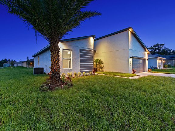 3rd image of 302 Aster Ct W