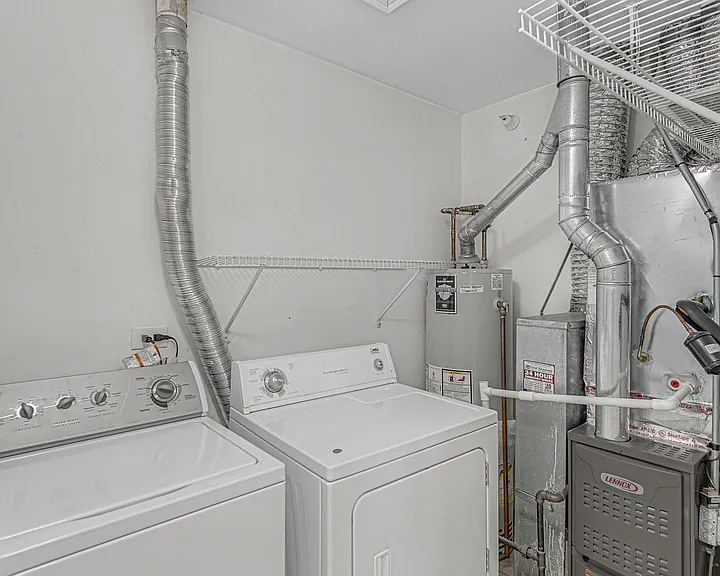 2588 Dickens Ct — Photo 12