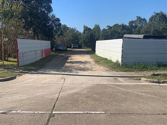 4th image of 8846 & 8850 Howard Dr