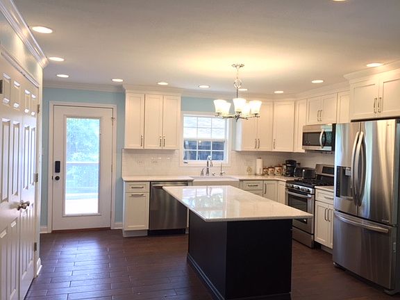 White cabinets, quartz count