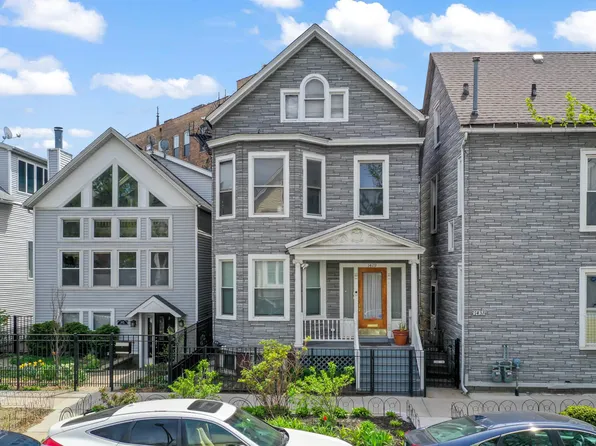 1429 W Barry Ave Unit 1, Chicago, IL 60657