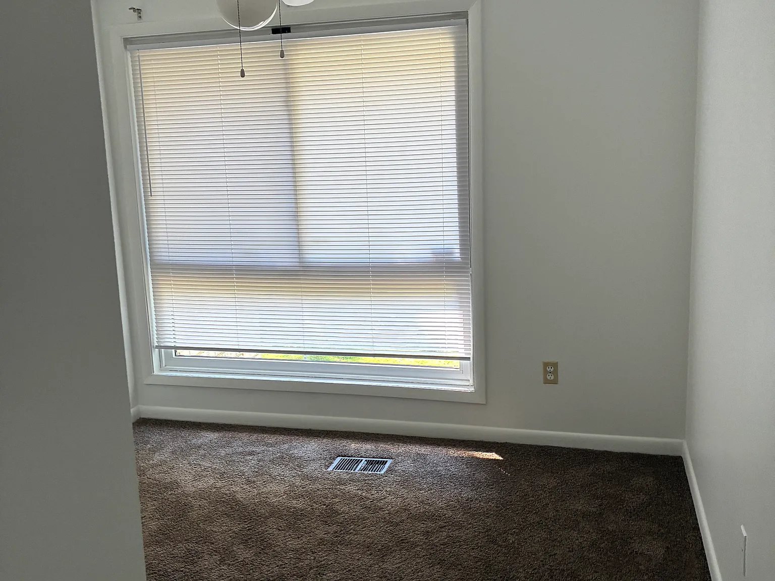 1 bed, $1,400 — Photo 2