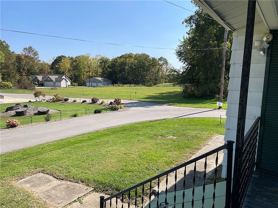 2nd image of 386 Mount Jackson Rd