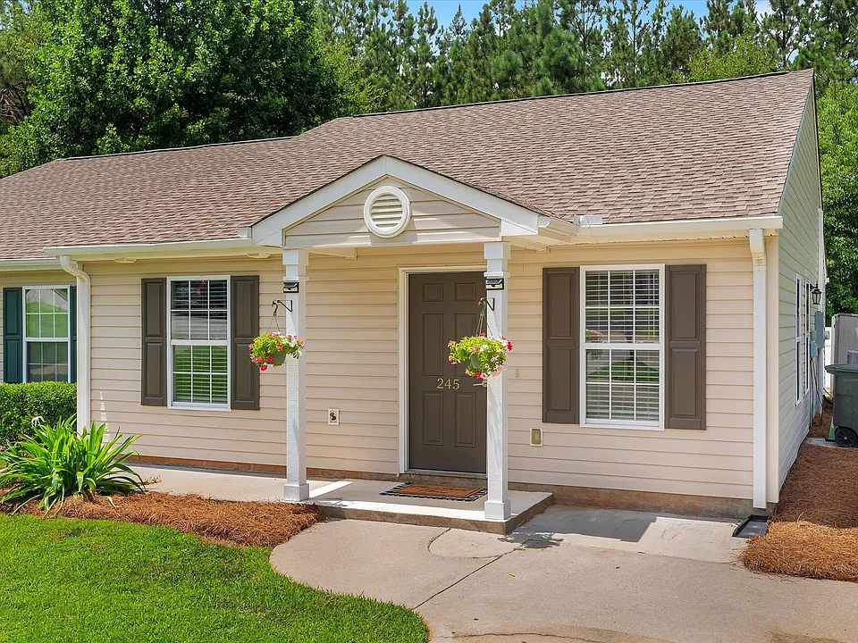 245 Tamarack Dr #245