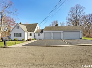 7 Cedar Crest Road, Trumbull, CT 06611