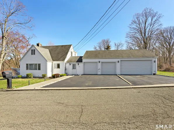 7 Cedar Crest Road, Trumbull, CT 06611