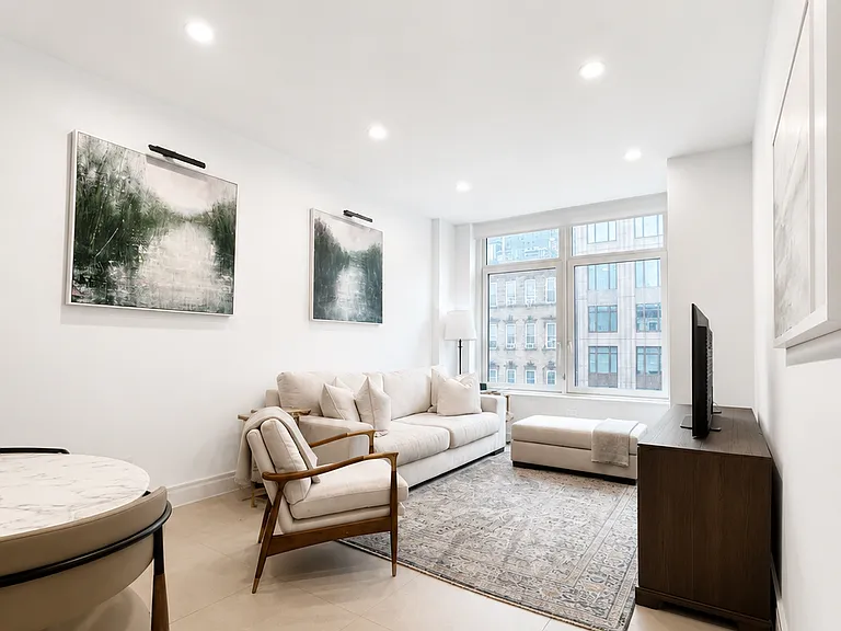 300 E 83rd St #6A — Photo 8