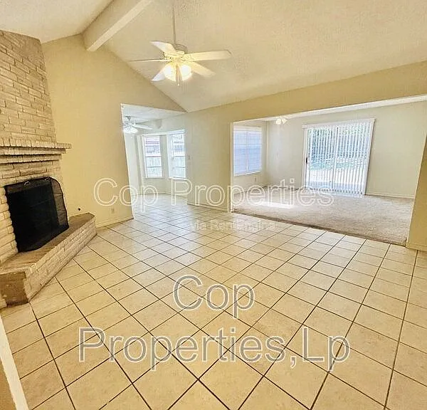 14810 Ridge Hill Dr — Photo 4