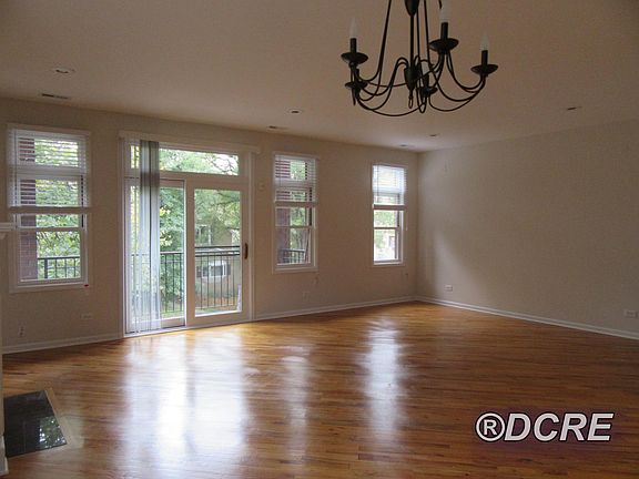 2nd image of 2054 W Chase Ave APT 3S
