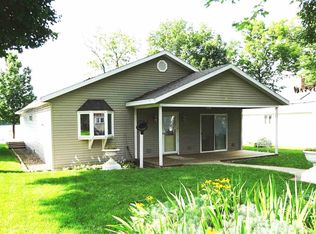 3008 Country Club Dr E, Rochester, IN 46975