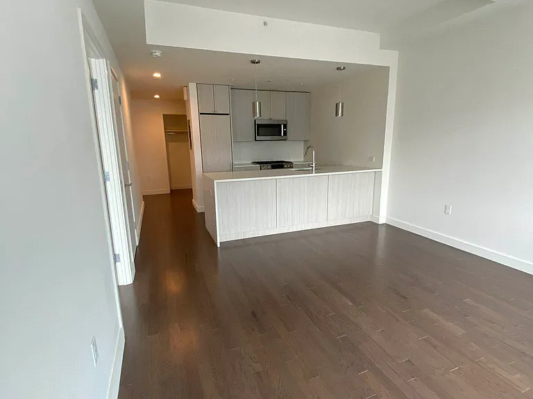 34-32 35th St #6-D — Photo 4