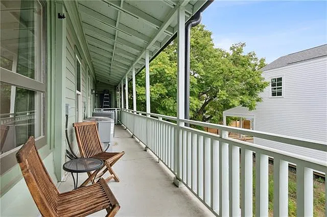 3918 Baronne St #204 — Photo 10