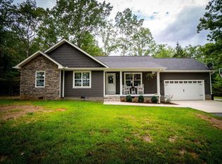 27 Lightning Bug Ln, Sewanee, TN 37375