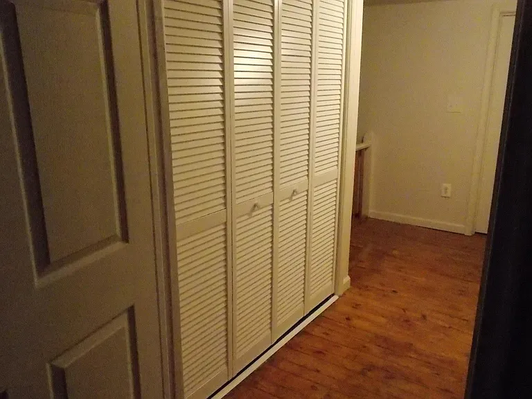 270 Wellington Rd — Photo 30