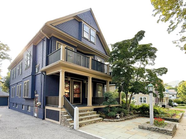 31 Spruce St