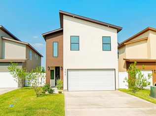 305 Deer Path Loop, Laredo, TX 78045