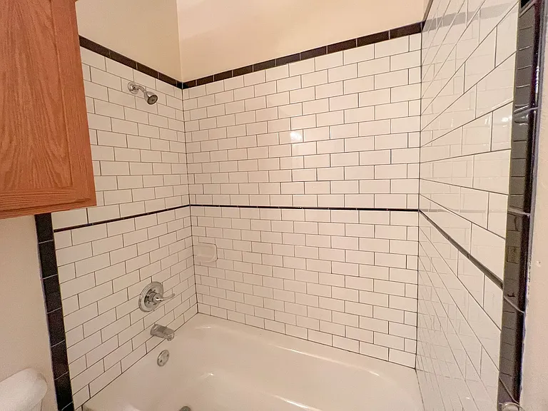 11234 Queen Anne Ave — Photo 10