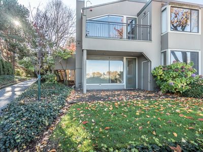 401 N Tomahawk Island Dr #18, Portland, OR, 97217
