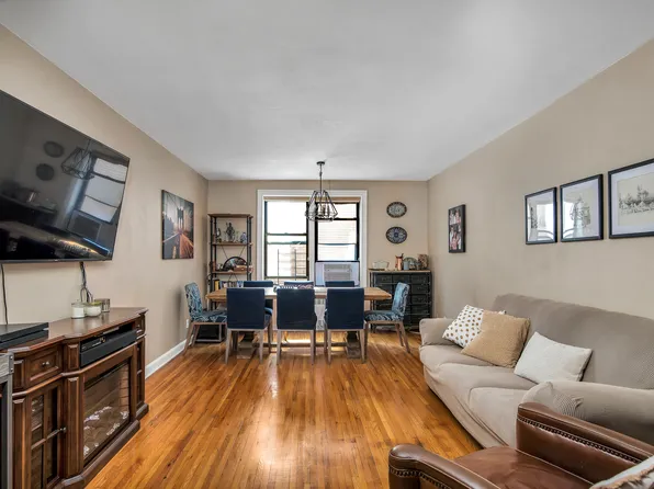 1176 Ocean Parkway image 1 of 10