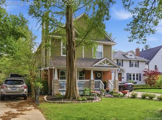 1223 Greenleaf Dr, Royal Oak, MI 48067