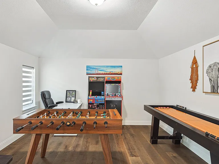 2346 Perdue Ave — Photo 42