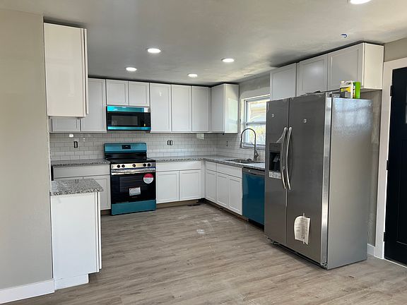 4th image of 65 Weller Ave