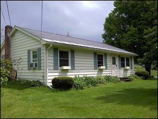 2nd image of 134 Eddy St