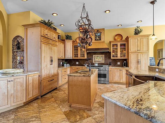 Gourmet Chef's Kitchen