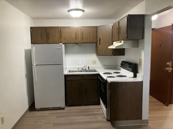 406 17th St Nw, 406 17th St NW APT 4, Mandan, ND 58554
