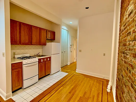 Rented by J & L Holding Corporation | media 16