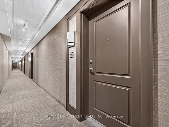 3rd image of 450 Dundas St E #224