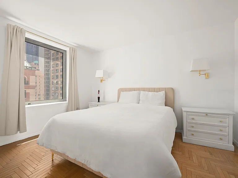 106 Central Park S #10H — Photo 4