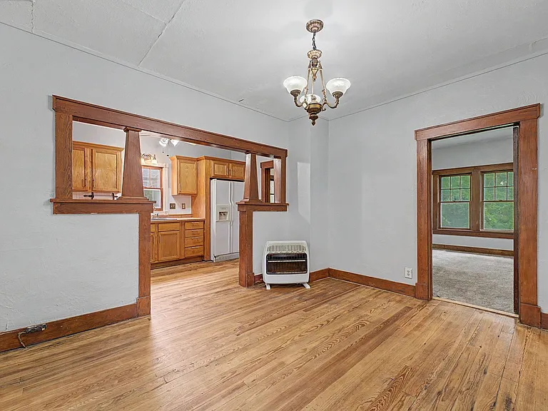 810 King Ave — Photo 12