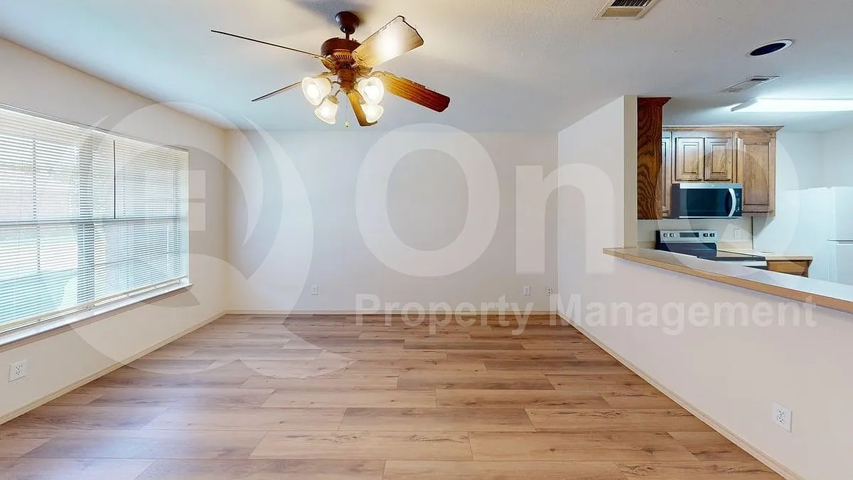 3 bed, 2.0 bath, 1192 sqft, $1,499 — Photo 4