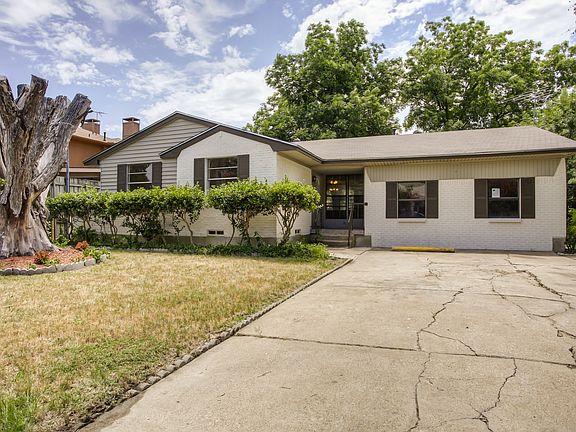 2nd image of 2642 Globe Ave
