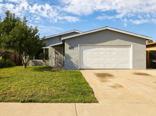 877 Sapphire Ct, Manteca, CA 95336