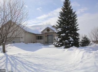 31104 Morley Dr, Lindstrom, MN 55045